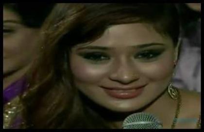 318003_318921768189673_942463949_n - sara khan10