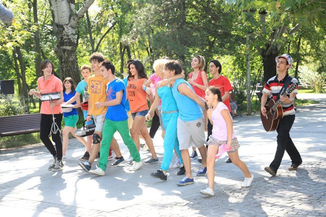 298393_256488611061156_227253193984698_735810_172477122_n - 000 Pariu Cu Viata - LaLa Band 00