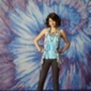 selena-gomez-275958l-thumbnail_gallery - selena gomez