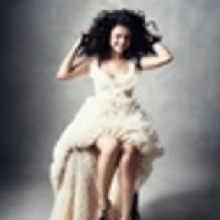 selena-gomez-354729l-thumbnail_gallery