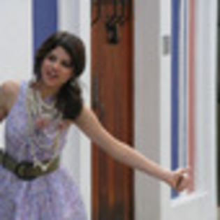selena-gomez-597436l-thumbnail_gallery - selena gomez