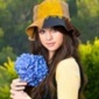 selena-gomez-651446l-thumbnail_gallery - selena gomez
