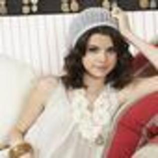 selena-gomez-867465l-thumbnail_gallery
