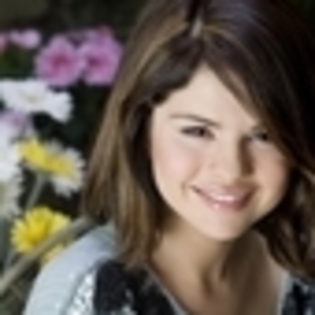 selena-gomez-901217l-thumbnail_gallery