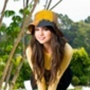 selena-gomez-138987l-thumbnail_gallery - selena gomez 2012