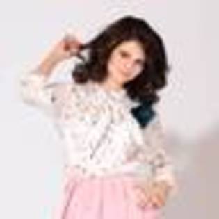 selena-gomez-922022l-thumbnail_gallery