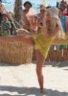 thumb_Andreea-Banica-1