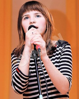 523312-xx_cristina_ciobanasu_copy_-jpg - 001 Pariu Cu Viata - LaLa Band 00