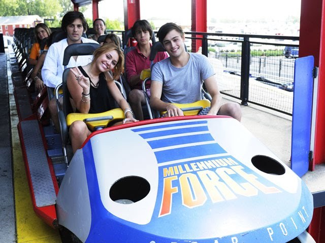 miley-cyrus-cedar-point-millennium-force - Miley Funny