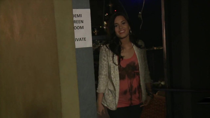 Demi Lovato - Disney Sing It - Behind the Scenes 01769 - Demilush - Disney Sing It - Behind the Scenes Part oo4