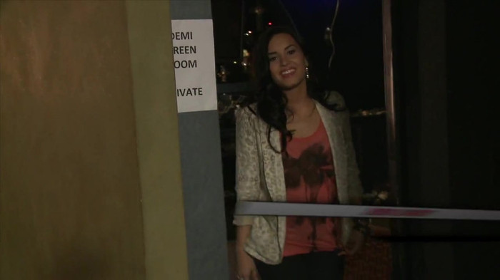 Demi Lovato - Disney Sing It - Behind the Scenes 01792