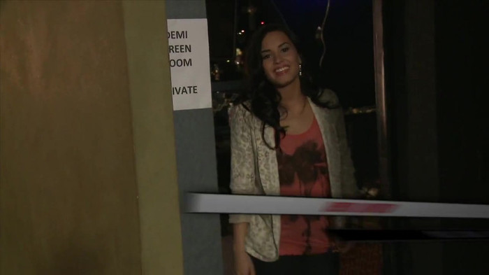 Demi Lovato - Disney Sing It - Behind the Scenes 01801