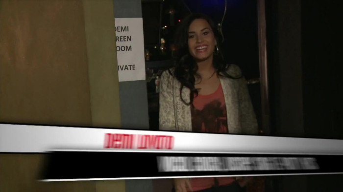 Demi Lovato - Disney Sing It - Behind the Scenes 01852