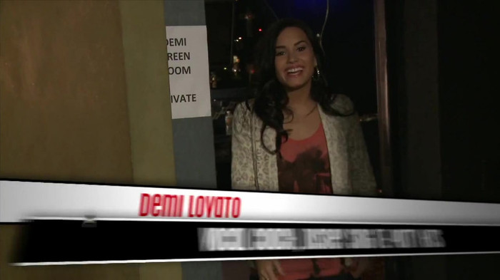 Demi Lovato - Disney Sing It - Behind the Scenes 01863