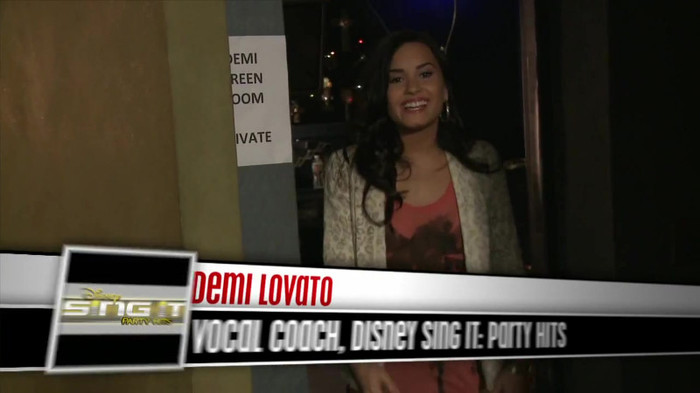 Demi Lovato - Disney Sing It - Behind the Scenes 01890
