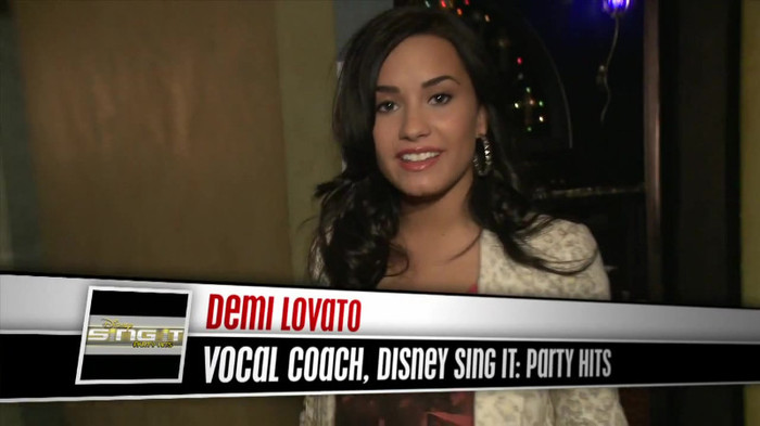 Demi Lovato - Disney Sing It - Behind the Scenes 02303