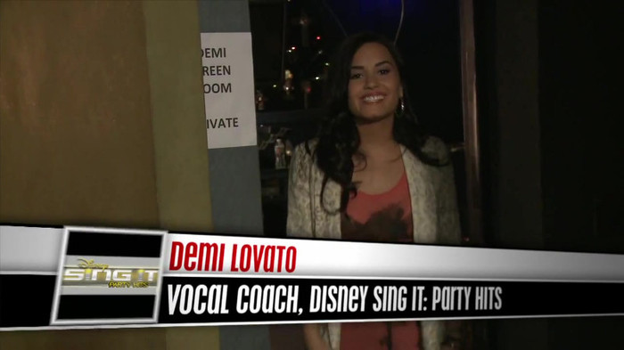 Demi Lovato - Disney Sing It - Behind the Scenes 01913