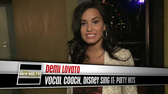Demi Lovato - Disney Sing It - Behind the Scenes 02330 Demi Lovato - Disney Sing It - Behind the Scenes 02330