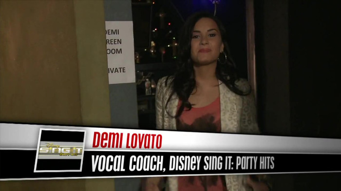 Demi Lovato - Disney Sing It - Behind the Scenes 01974