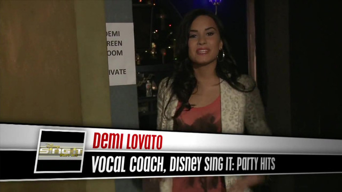 Demi Lovato - Disney Sing It - Behind the Scenes 01988