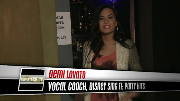 Demi Lovato - Disney Sing It - Behind the Scenes 01992