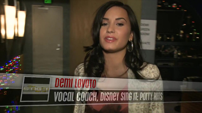 Demi Lovato - Disney Sing It - Behind the Scenes 02483 - Demilush - Disney Sing It - Behind the Scenes Part oo5