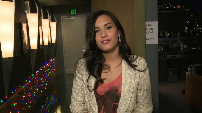 Demi Lovato - Disney Sing It - Behind the Scenes 03066