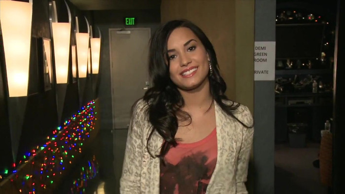 Demi Lovato - Disney Sing It - Behind the Scenes 03295