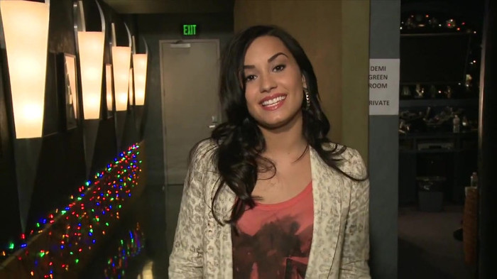 Demi Lovato - Disney Sing It - Behind the Scenes 03327