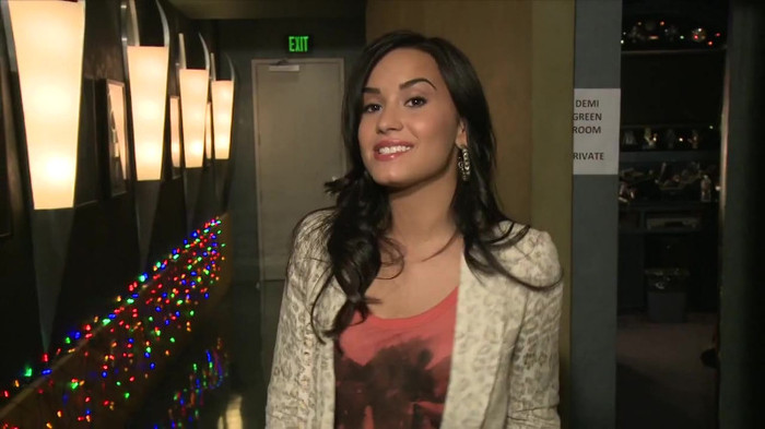 Demi Lovato - Disney Sing It - Behind the Scenes 03423