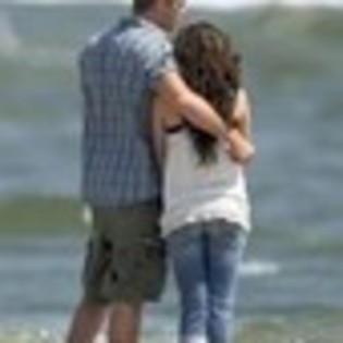 the-last-song-974604l-thumbnail_gallery