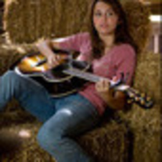 hannah-montana-the-movie-554002l-thumbnail_gallery - Hannah Montanna