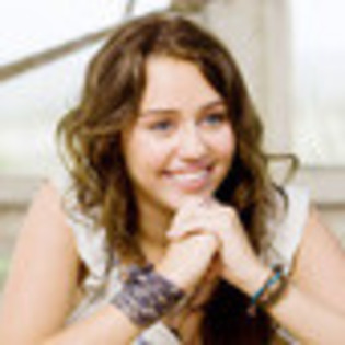 miley-cyrus-148899l-thumbnail_gallery