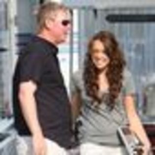 miley-cyrus-261447l-thumbnail_gallery - Hannah Montanna