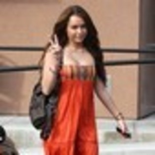 miley-cyrus-753181l-thumbnail_gallery