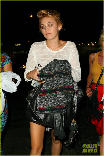 miley-cyrus-post-engagement-announcement-dinner-10 - Miley Cyrus Post Engagement Announcement Dinner