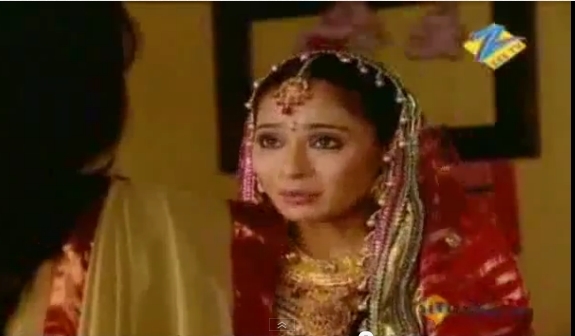 24 - sara khan10