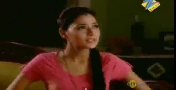 32 - sara khan10
