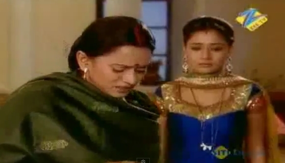 38 - sara khan10