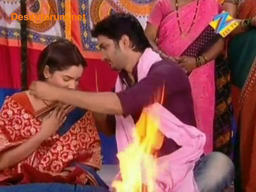534079_117766875028761_480746934_n - xxArchana and Manavxx