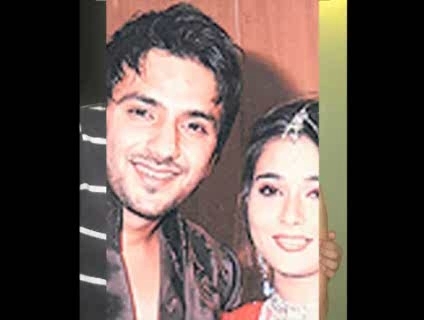 00_00_35 - Bigg Boss Paid Sara Khan   Ali Merchant For Fake Wedding  - Bollywood News - YouTube
