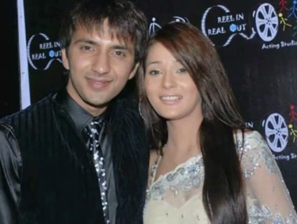 00_00_53 - sara khan10