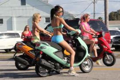 images (13) - Selena Gomez Spring Breakers