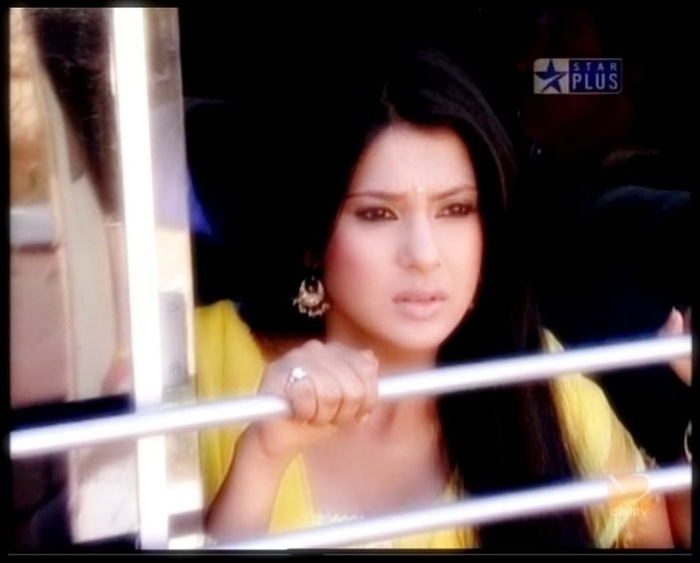  - x-Jennifer Winget 3-x