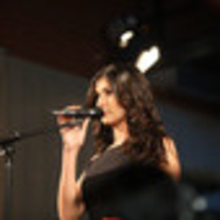 alina-eremia-307979l-thumbnail_gallery