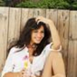 alina-eremia-345943l-thumbnail_gallery