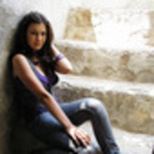 alina-eremia-364055l-thumbnail_gallery