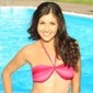 alina-eremia-421752l-thumbnail_gallery
