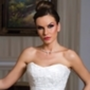anna-lesko-215155l-thumbnail_gallery