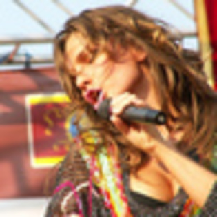anna-lesko-336777l-thumbnail_gallery